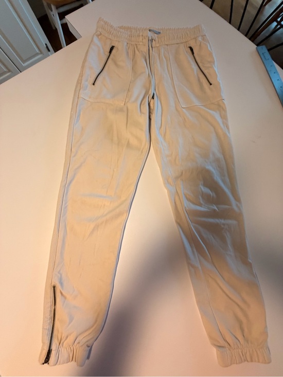 Athleta Pants - Athleta Joggers Lounge, Ivory Color, Elastic and Zip Waist and Cuffs, Sz 0